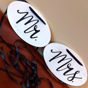 Mr & Mrs hanging signs